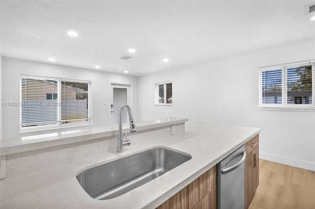 1401 N 70th Ter, Hollywood, FL 33024