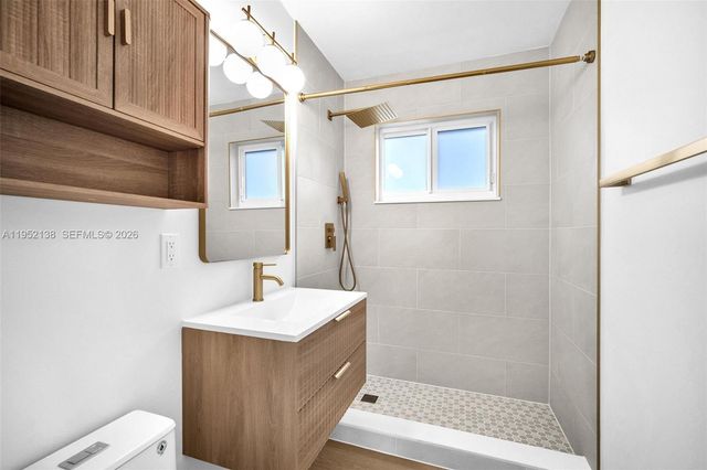 1401 N 70th Ter, Hollywood, FL 33024