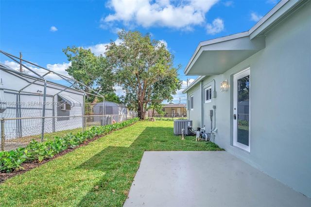 1401 N 70th Ter, Hollywood, FL 33024