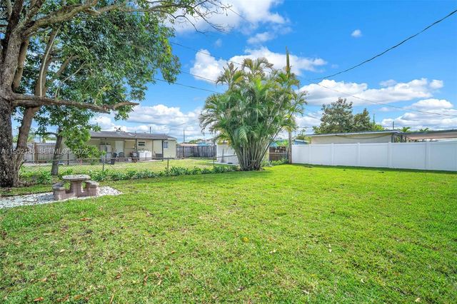 1401 N 70th Ter, Hollywood, FL 33024