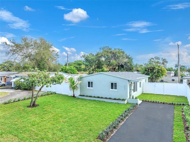 1401 N 70th Ter, Hollywood, FL 33024