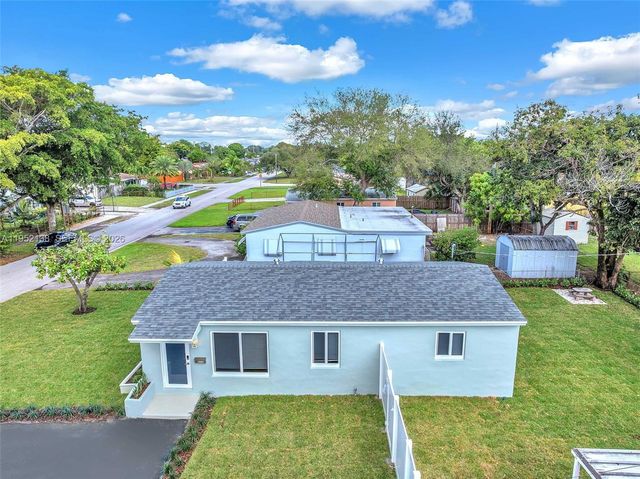 1401 N 70th Ter, Hollywood, FL 33024