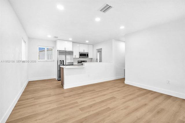 1401 N 70th Ter, Hollywood, FL 33024