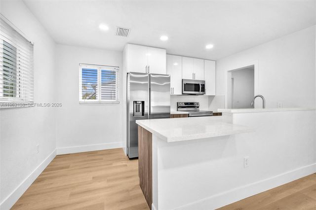 1401 N 70th Ter, Hollywood, FL 33024