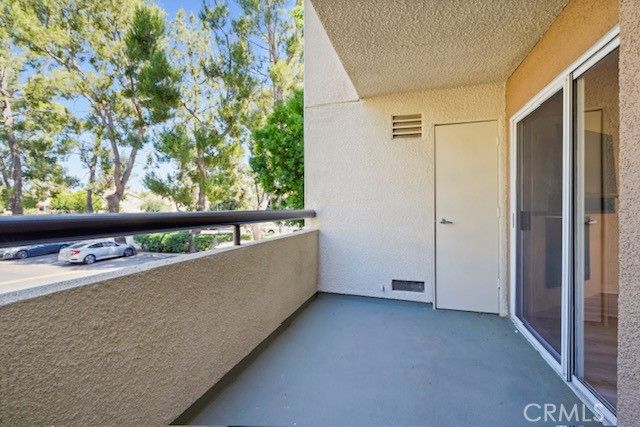 21400 Burbank Boulevard 115, Woodland Hills (los Angeles), CA 91367