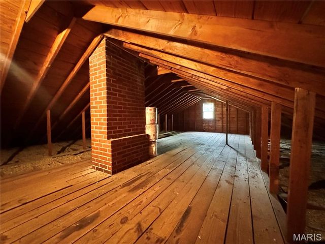 211 S East Street, Warrenton, MO 63383