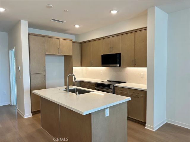 685 S Brea Boulevard 104, Brea, CA 92821