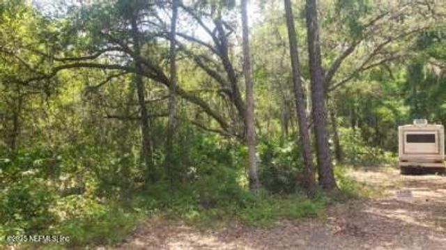 2753 S HIGHWAY 17, Crescent City, FL 32112