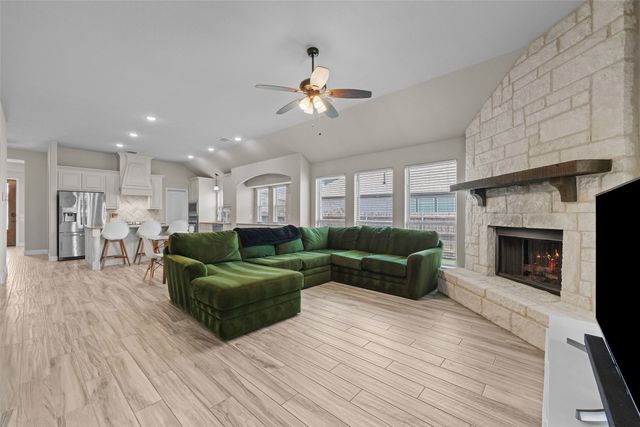 1312 Thicket Drive, Mansfield, TX 76063