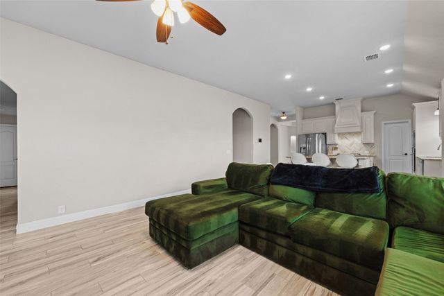 1312 Thicket Drive, Mansfield, TX 76063