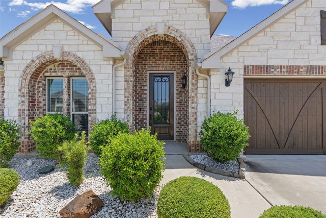 1312 Thicket Drive, Mansfield, TX 76063