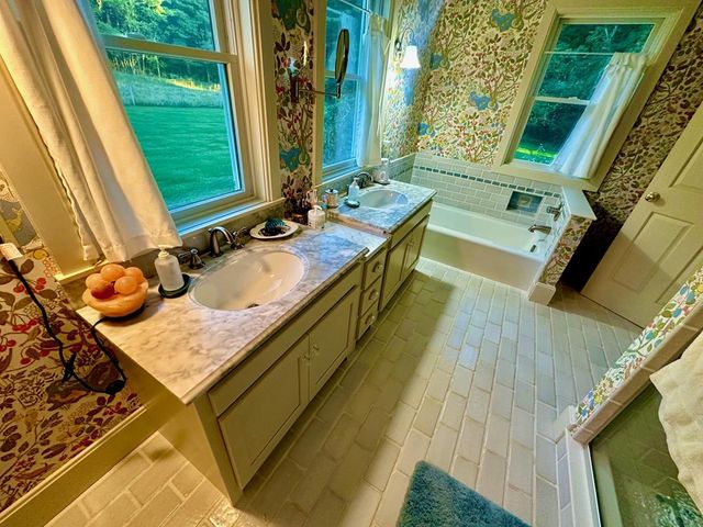 2863 Bell Rd, Mansfield, OH 44904