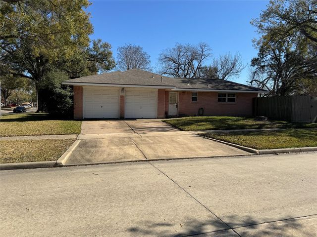 10302 Belfast Road, La Porte, TX 77571