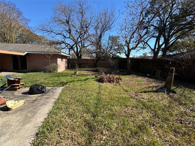 10302 Belfast Road, La Porte, TX 77571