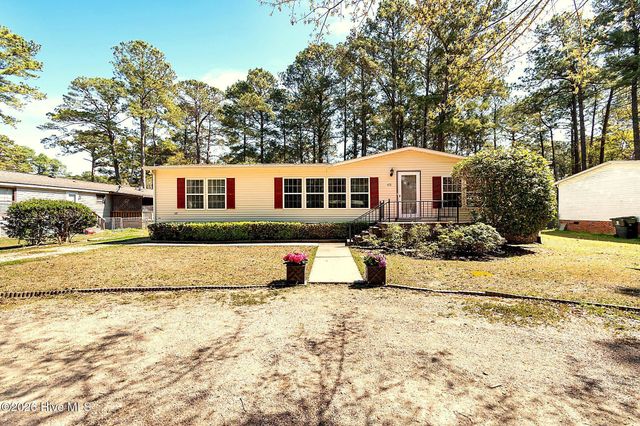 472 Maplewood Drive NW, Calabash, NC 28467