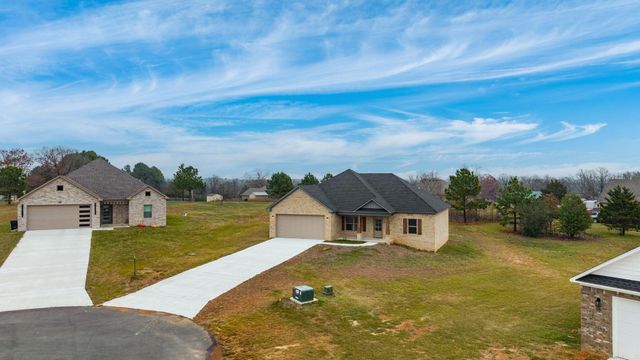 32 High Point Drive, Greenbrier, AR 72058