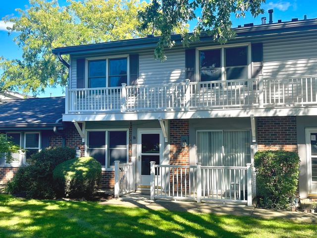 203 Emerson Court B, Bloomingdale, IL 60108