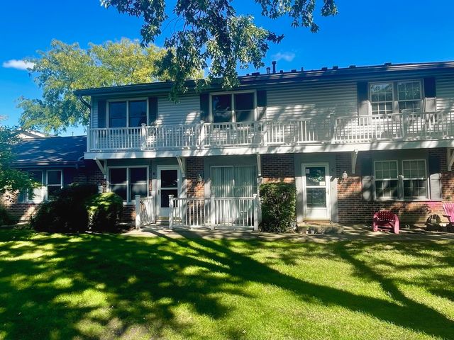 203 Emerson Court B, Bloomingdale, IL 60108