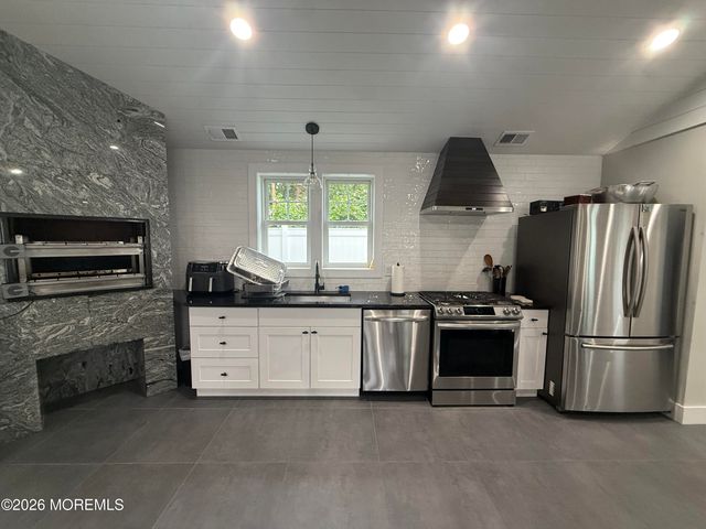 12 Reid Street, Long Branch, NJ 07740