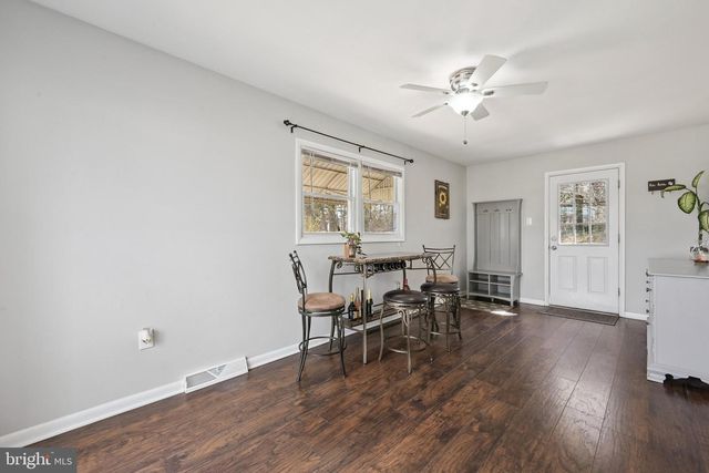 50 GRAVERS LN, Blackwood, NJ 08012