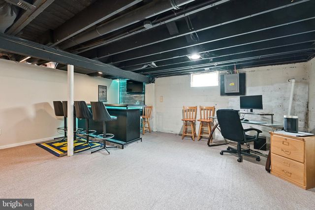 50 GRAVERS LN, Blackwood, NJ 08012