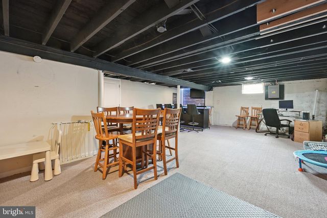 50 GRAVERS LN, Blackwood, NJ 08012