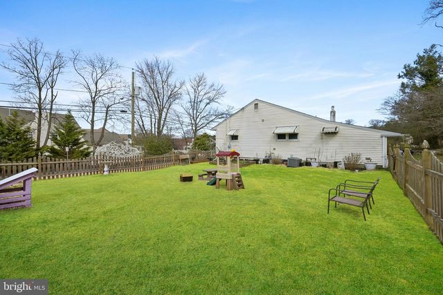 50 GRAVERS LN, Blackwood, NJ 08012