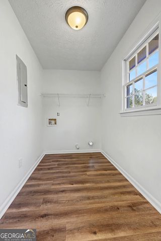 608 S Jeff Davis Drive, Fayetteville, GA 30215