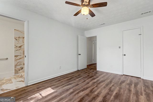 608 S Jeff Davis Drive, Fayetteville, GA 30215