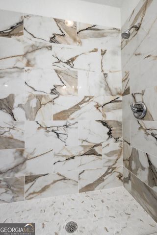 608 S Jeff Davis Drive, Fayetteville, GA 30215