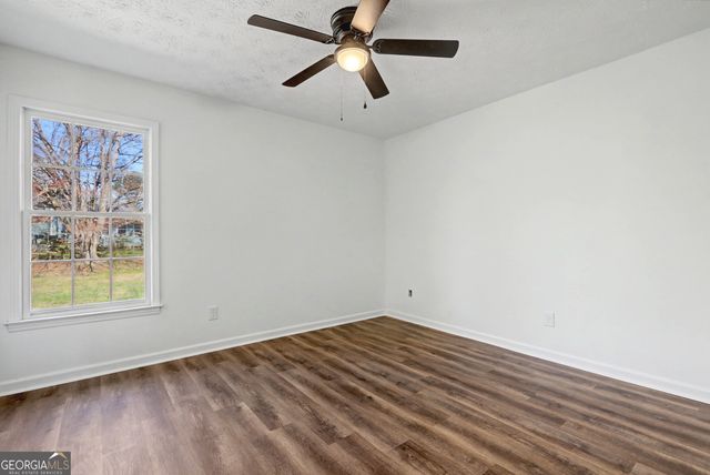 608 S Jeff Davis Drive, Fayetteville, GA 30215