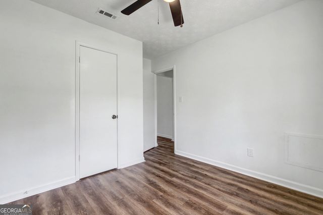 608 S Jeff Davis Drive, Fayetteville, GA 30215