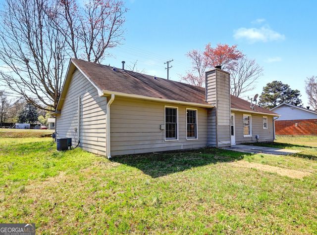 608 S Jeff Davis Drive, Fayetteville, GA 30215