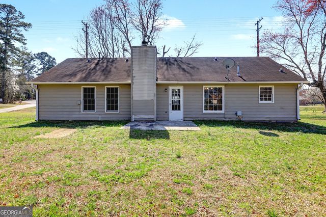 608 S Jeff Davis Drive, Fayetteville, GA 30215