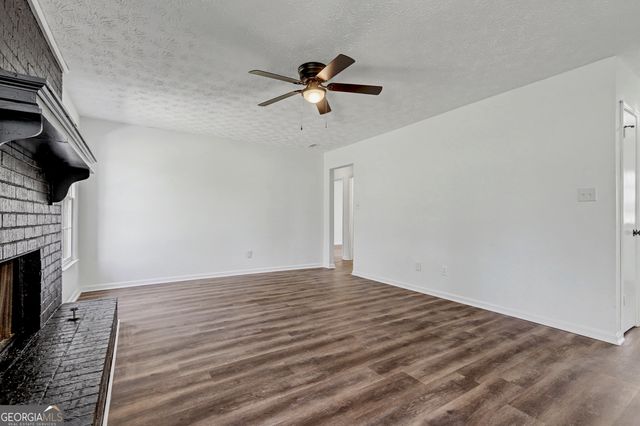 608 S Jeff Davis Drive, Fayetteville, GA 30215