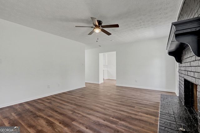 608 S Jeff Davis Drive, Fayetteville, GA 30215