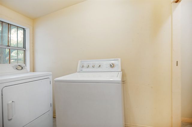 408 W Montana Avenue, Dallas, TX 75224