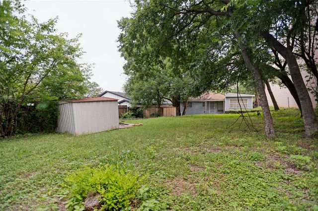 408 W Montana Avenue, Dallas, TX 75224