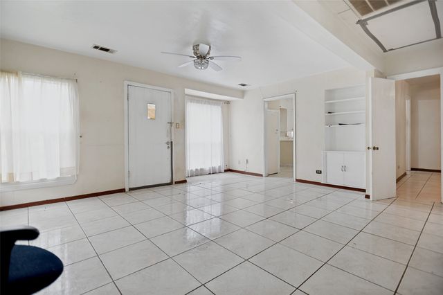 408 W Montana Avenue, Dallas, TX 75224
