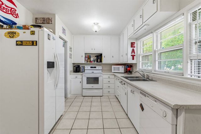 4104 4th Street, Des Moines, IA 50313