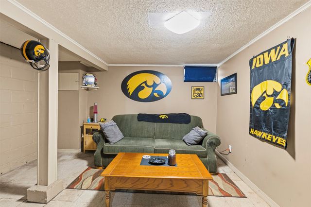 4104 4th Street, Des Moines, IA 50313