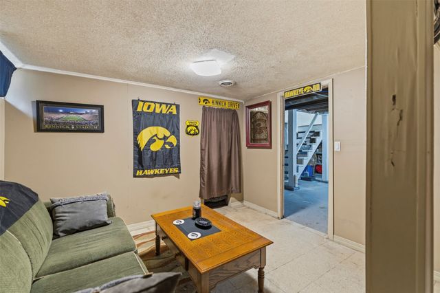 4104 4th Street, Des Moines, IA 50313