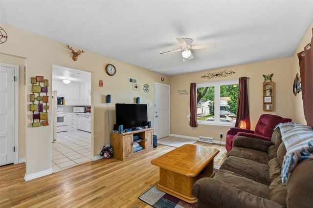 4104 4th Street, Des Moines, IA 50313