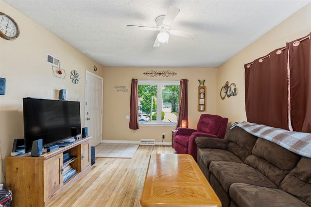 4104 4th Street, Des Moines, IA 50313