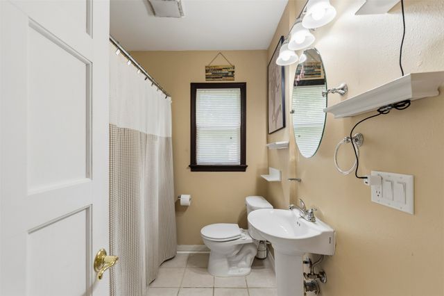 4104 4th Street, Des Moines, IA 50313