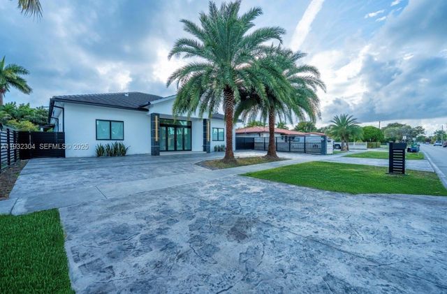 10850 SW 32nd St, Miami, FL 33165