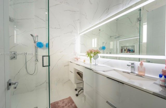 10850 SW 32nd St, Miami, FL 33165