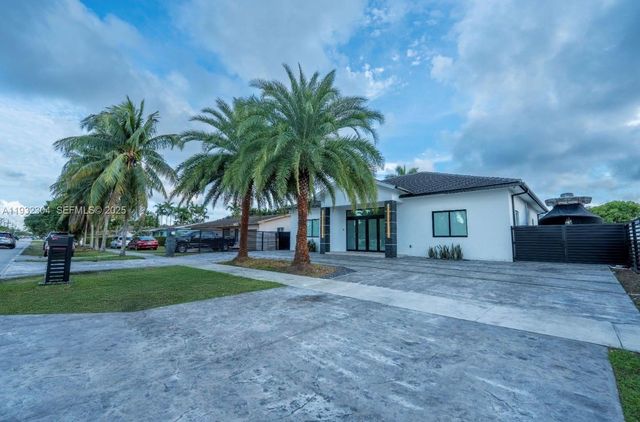 10850 SW 32nd St, Miami, FL 33165