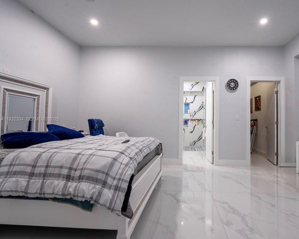 10850 SW 32nd St, Miami, FL 33165