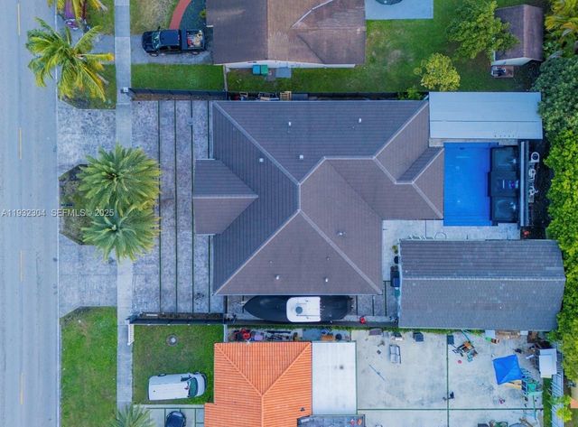 10850 SW 32nd St, Miami, FL 33165